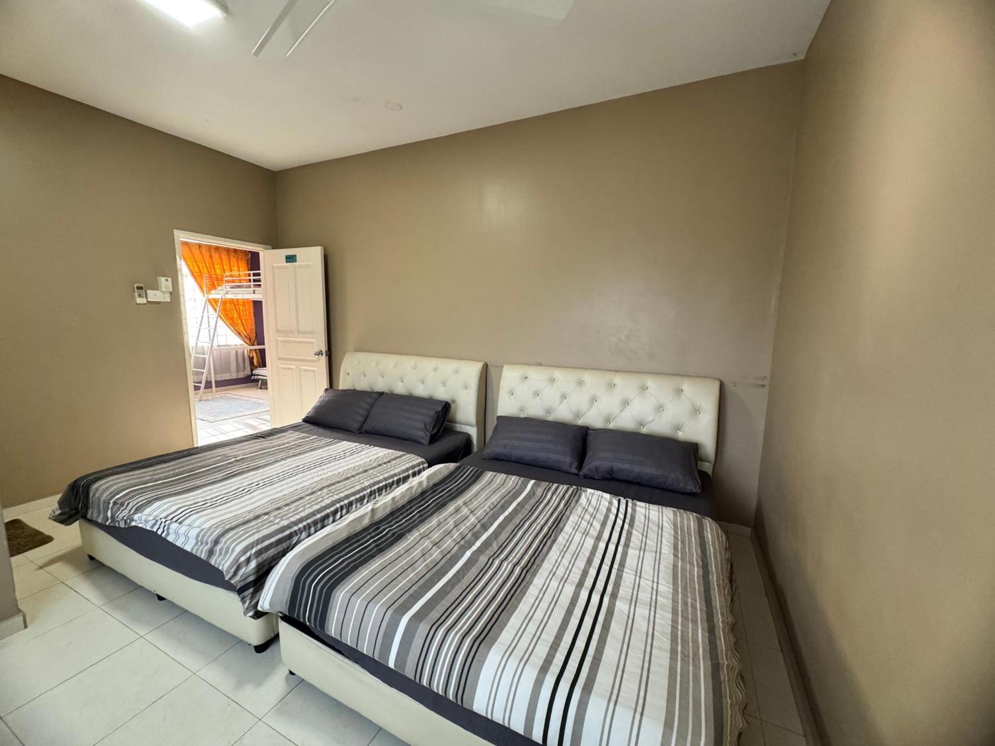 Homestay Melaka Executive ภายนอก รูปภาพ