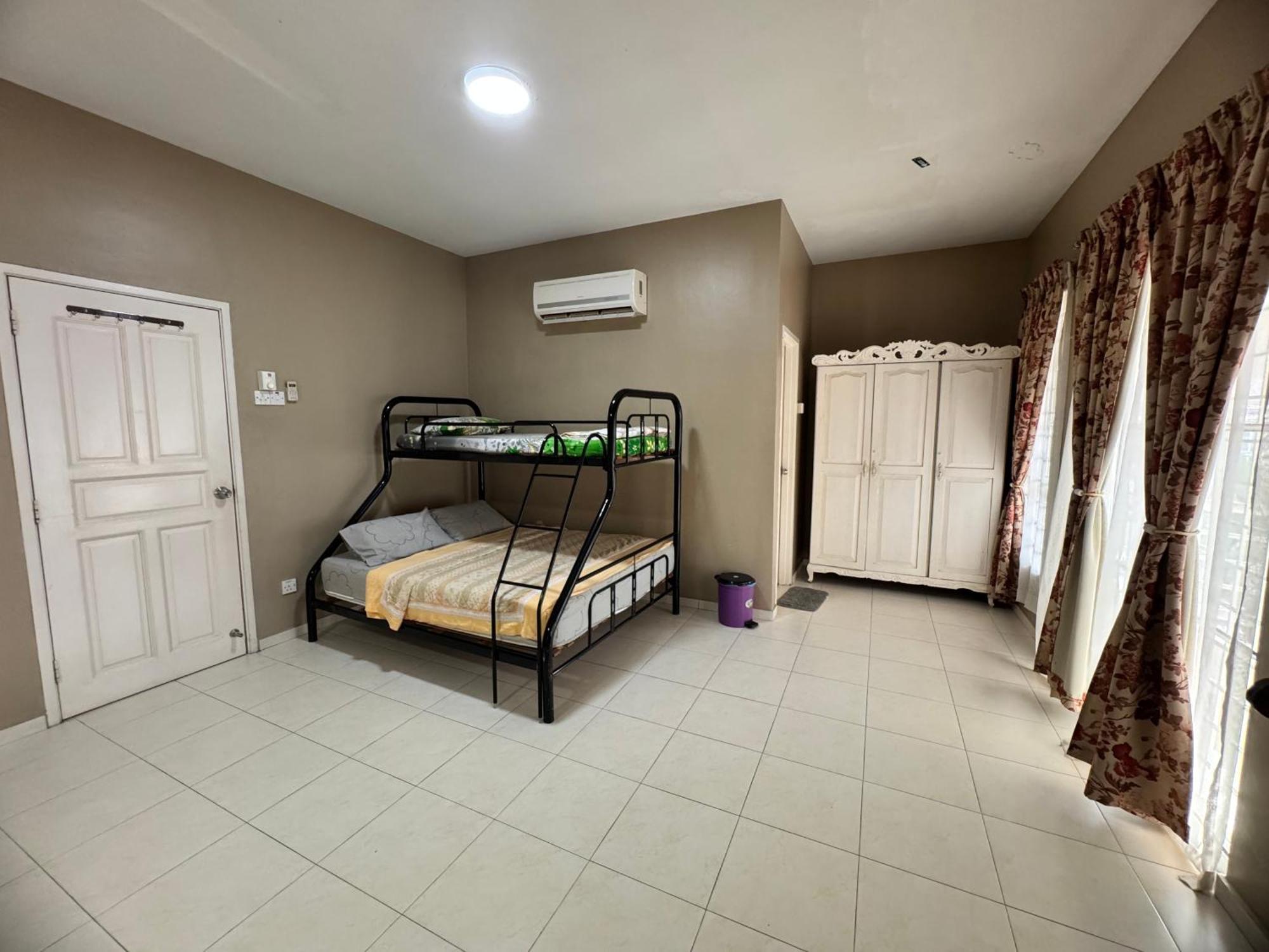 Homestay Melaka Executive ภายนอก รูปภาพ